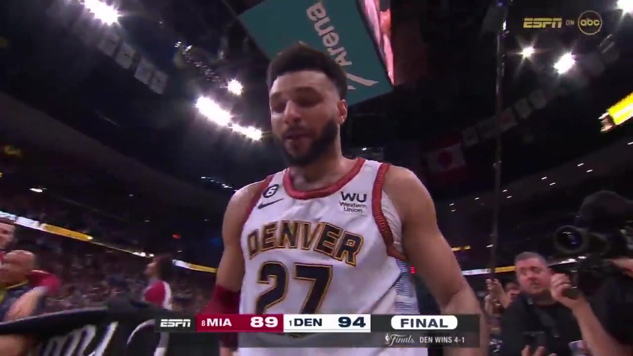 苦盡甘來(lái)穆雷奪冠后難掩激動(dòng)情緒喜極而泣