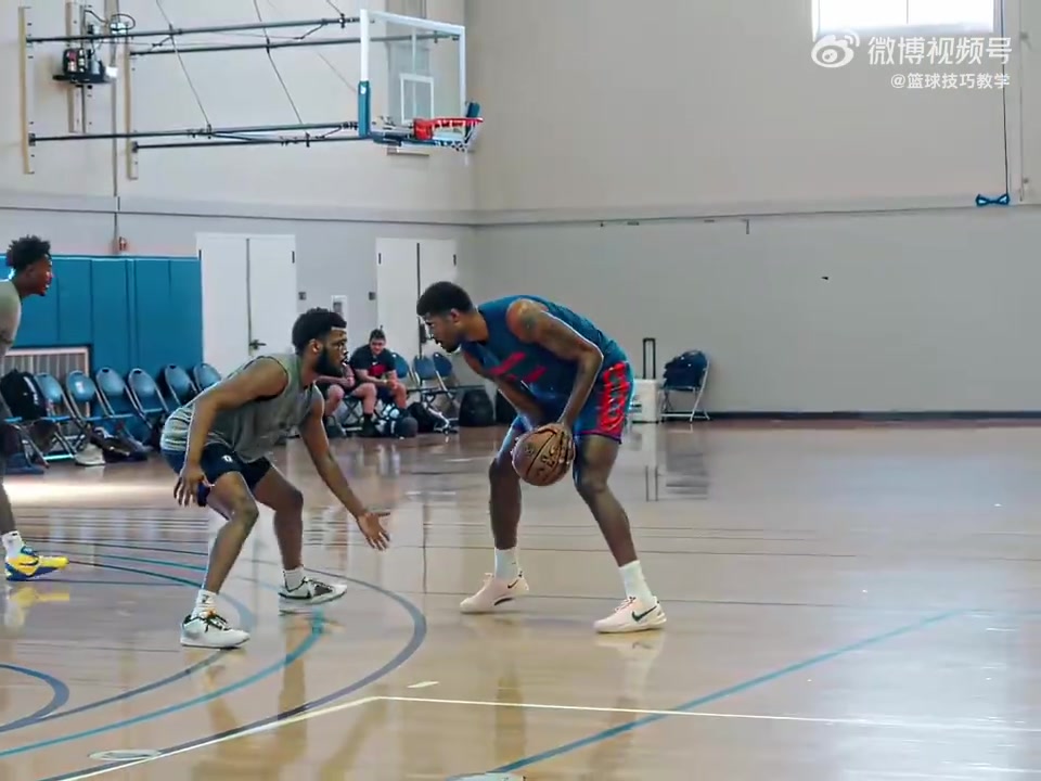 已經(jīng)有多久沒(méi)有在球場(chǎng)上見(jiàn)到保羅-喬治了