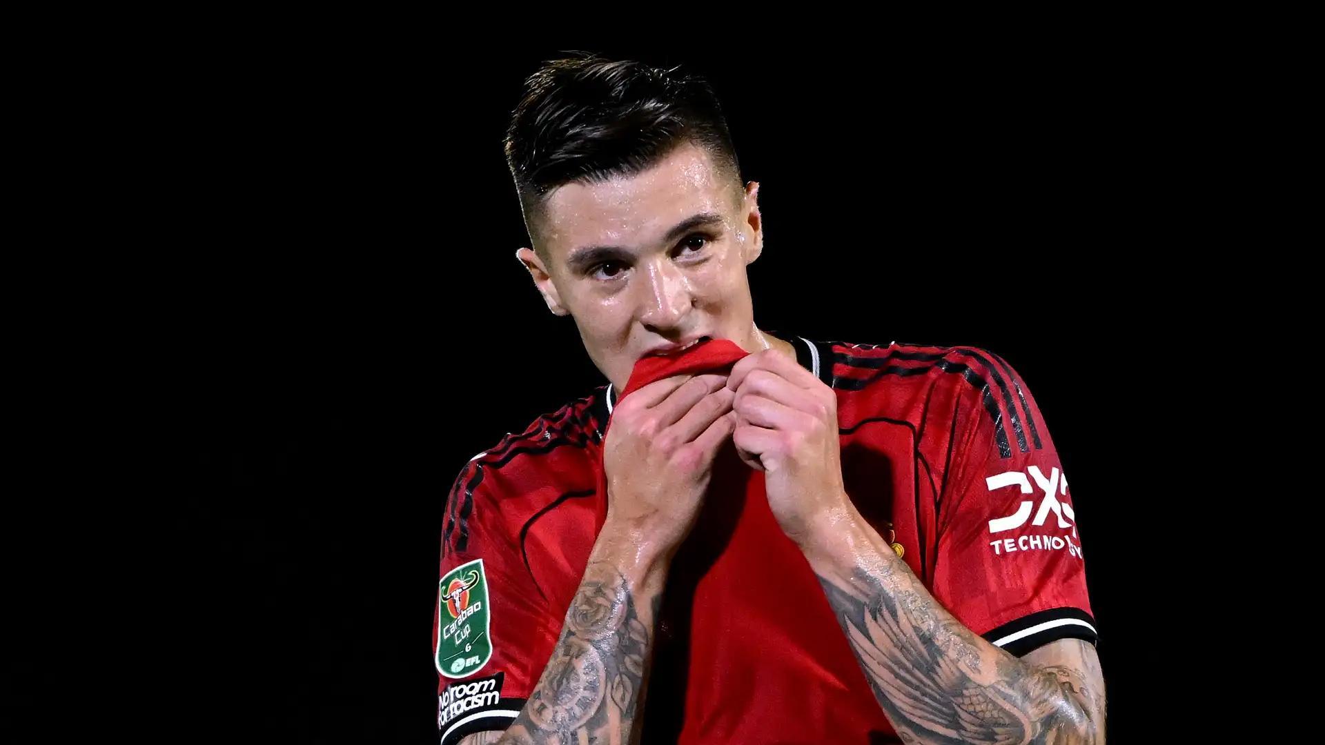 福勒：哲凱賴什比謝什科準(zhǔn)備更充分，后者看起來(lái)像個(gè)青訓(xùn)球員